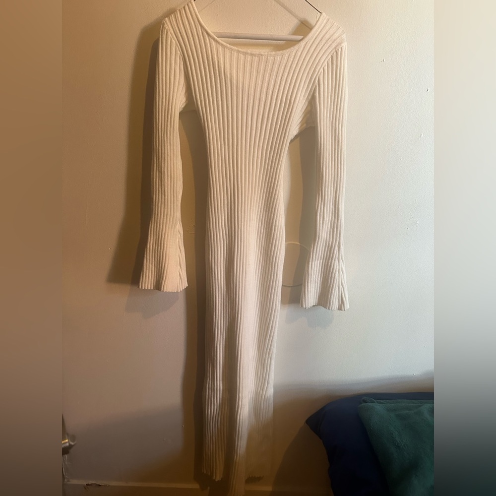 12th tribe Gwyneth White Sweater Midi Dress